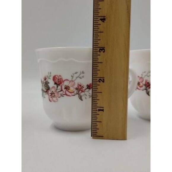 Set of 2 Vintage Arcopal France White Tea Cups With Pink Flowers - Picture 8 of 10